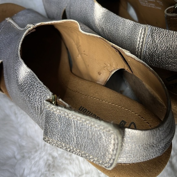 Clark’s Annabel Eirwyn Metallic Gold sandals - Picture 5 of 9